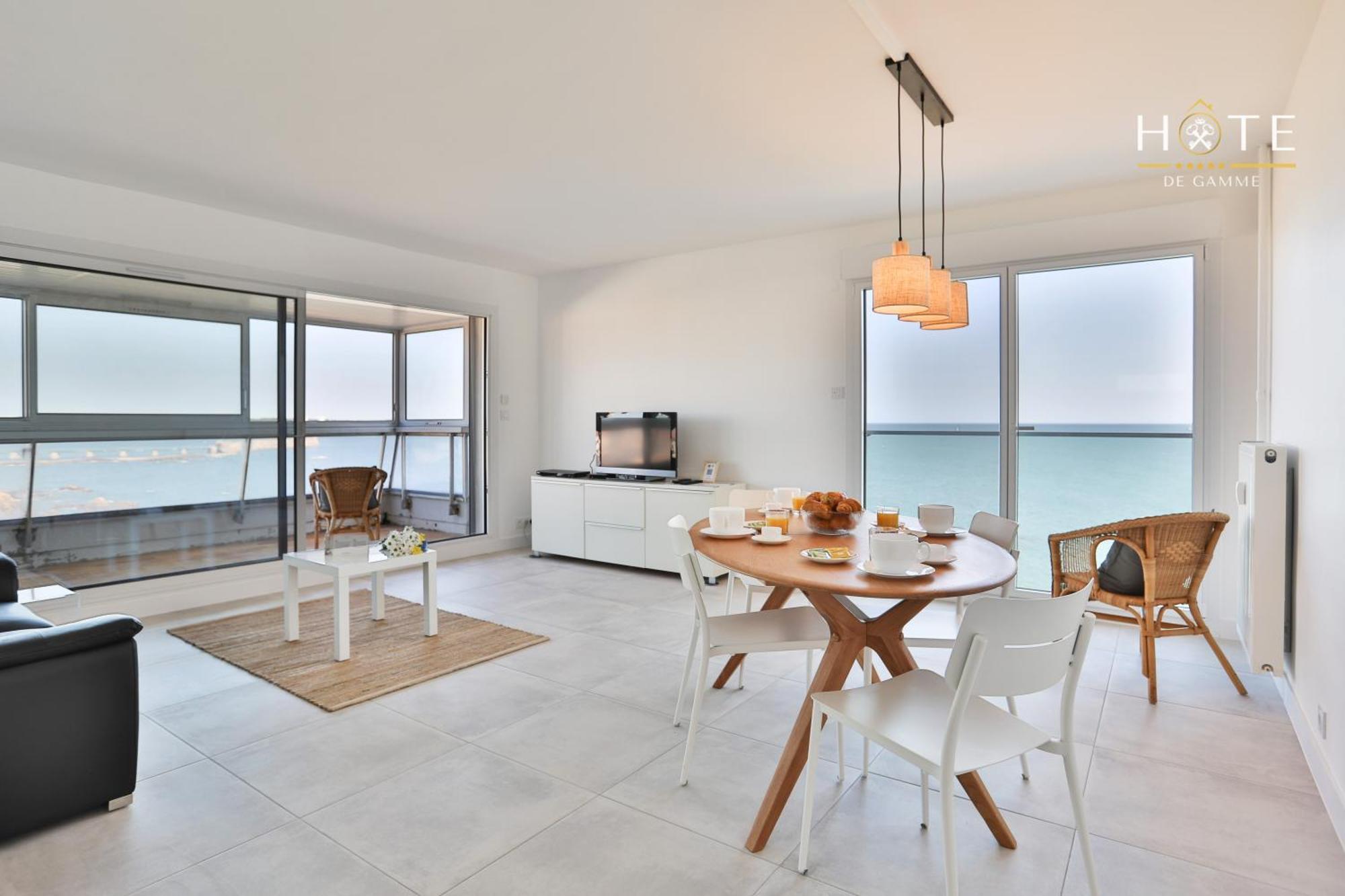 Appartement De Caractere, Superbe Vue Mer 280° La Chaume ภายนอก รูปภาพ