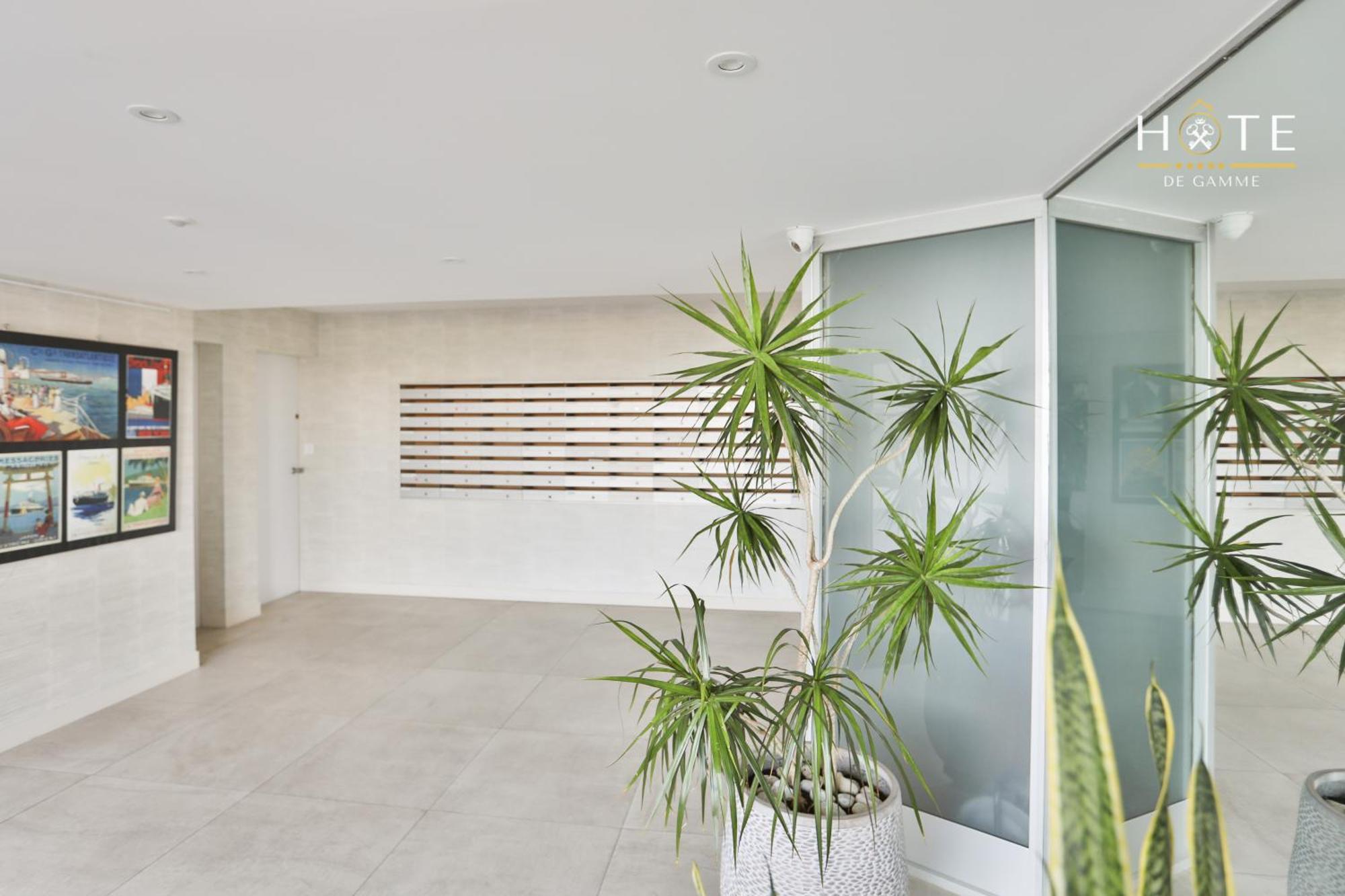 Appartement De Caractere, Superbe Vue Mer 280° La Chaume ภายนอก รูปภาพ