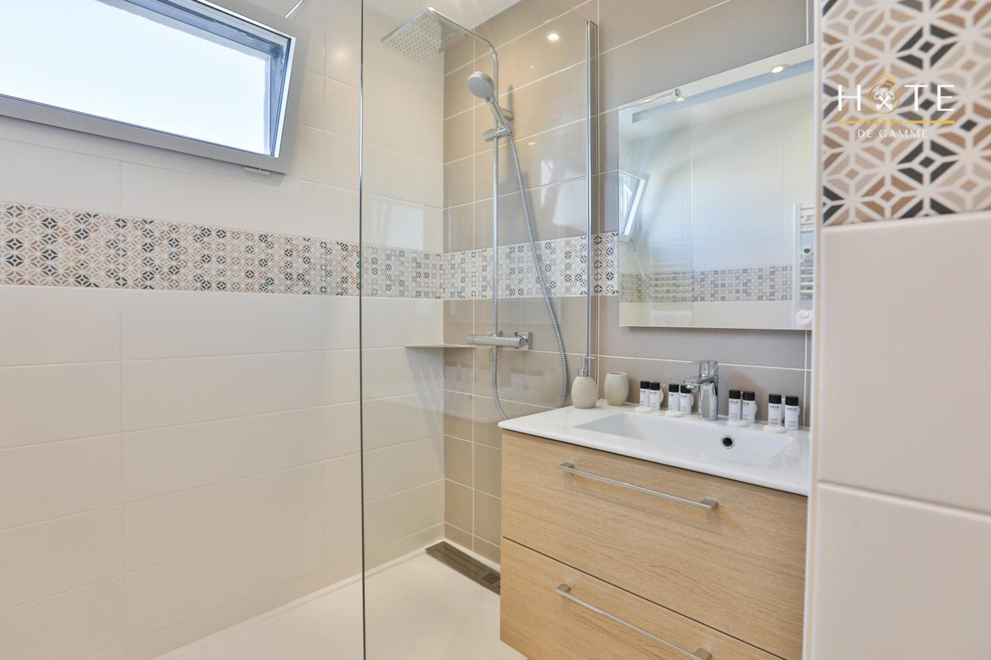 Appartement De Caractere, Superbe Vue Mer 280° La Chaume ภายนอก รูปภาพ